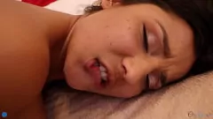 Jouer La carina teenager Aimi Kokoro e Oscar Luz in un intenso hardcore anale