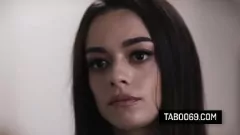 Afspelen Sophia Burns krijgt wraak met taboe stiefkosten seks