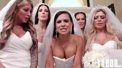 Jouer Hardcore Milf Orgy: Shay Sights, Texas Patti & Friends