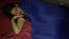Jouer Spiare la figa bagnata della mia sorellastra mentre si sdraia - Creampie Cumshot Compilation