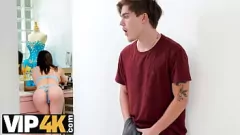 Reproducir MUTRY4K: PREPARACIÓN DE PARTA DE RAYVENDS CURSTUME con tetas grandes