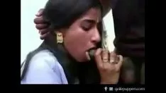 Reproduzir Esbanjador de bebê quente indiano