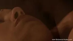 تشغيل استمتع بتجربة الإثارة المثيرة لراقصة بوليوود في هذا التعري الناعم