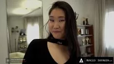 Asian mantrap katana bekommt ihr verbales Wachs von cum duencircle rocco siffredi's Form